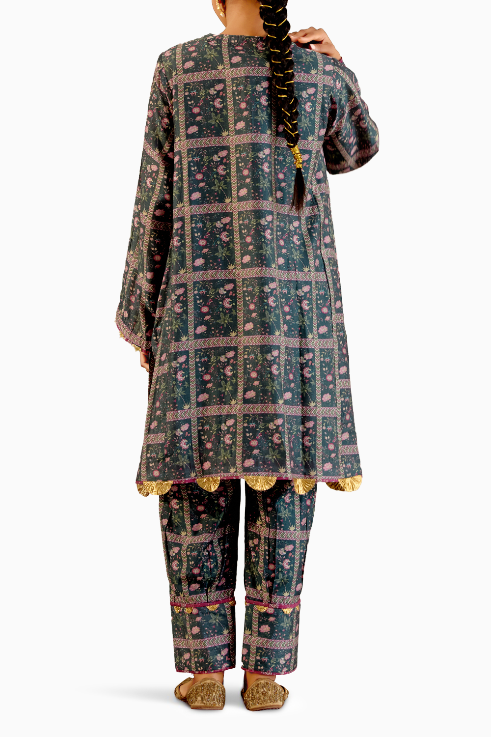 Amrita Morni Kurta Set