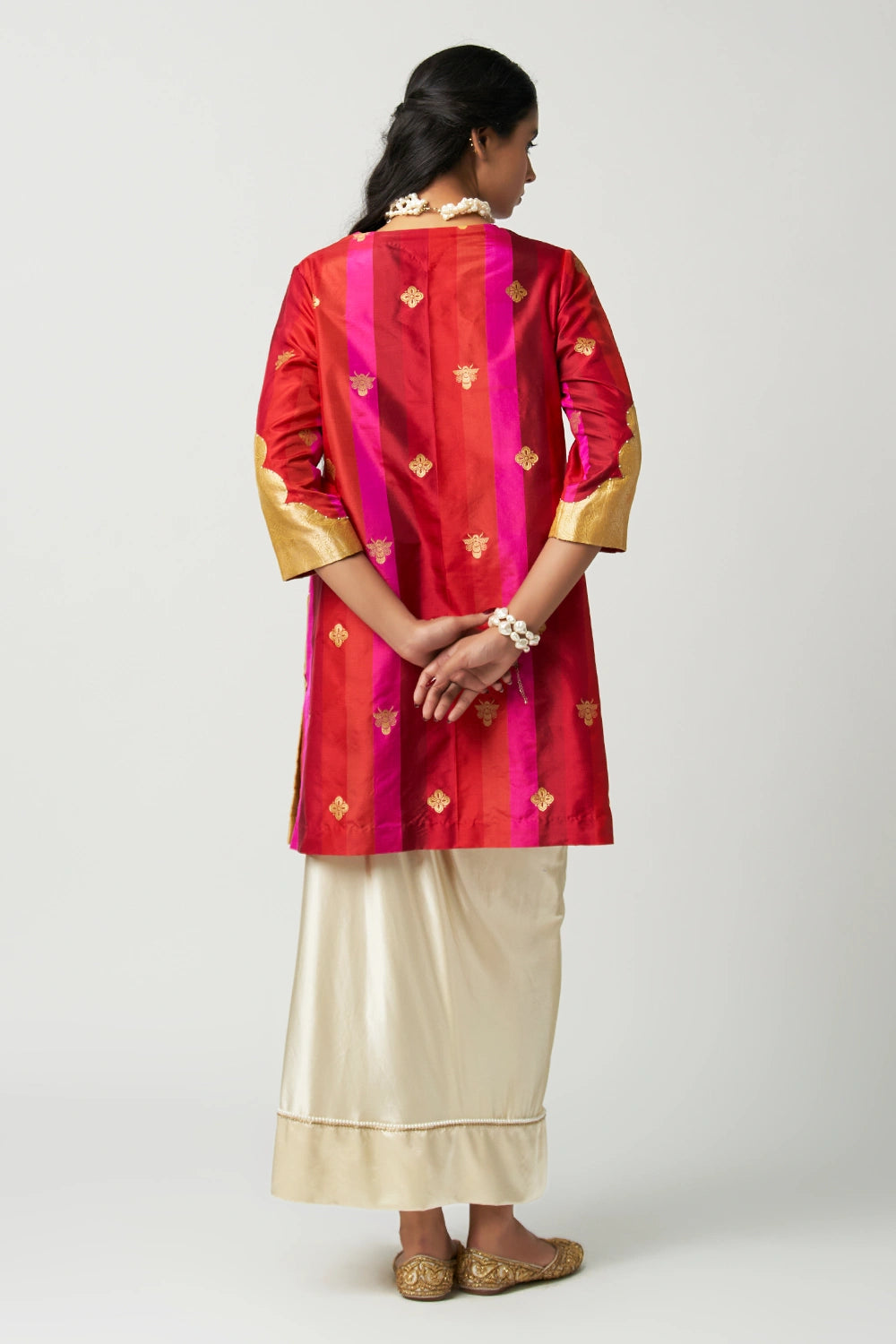 Mehrabiya Ohfab Kurta Set