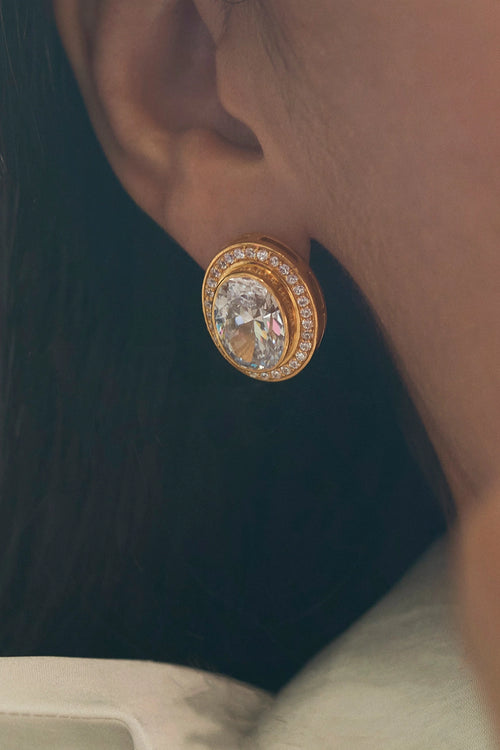 Numisma Studs
