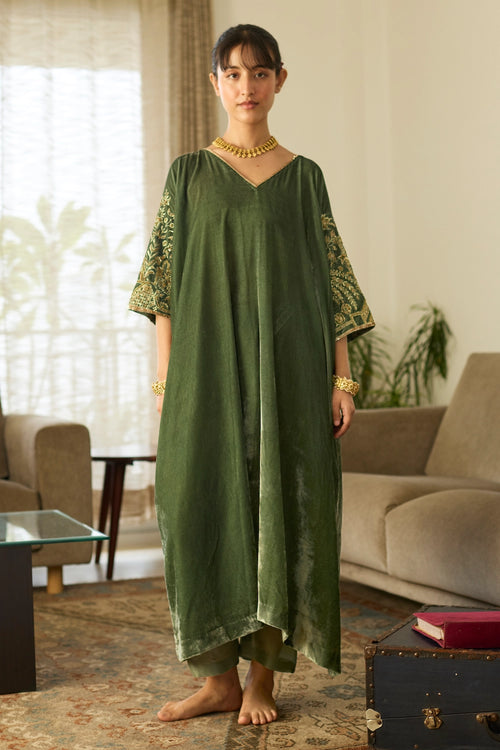 Green Makhmal Kaftan Set