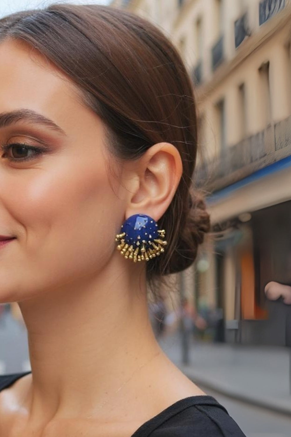 Vine Blue Round Studs