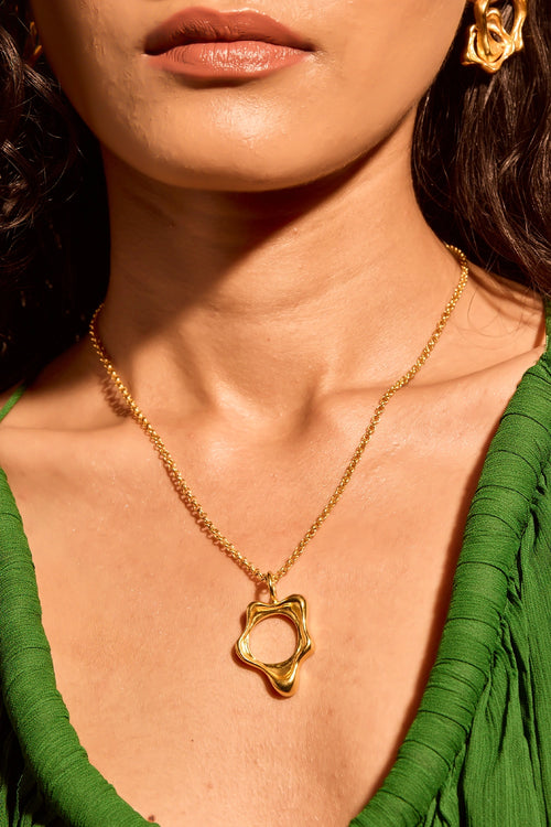 Aura Flow Pendant