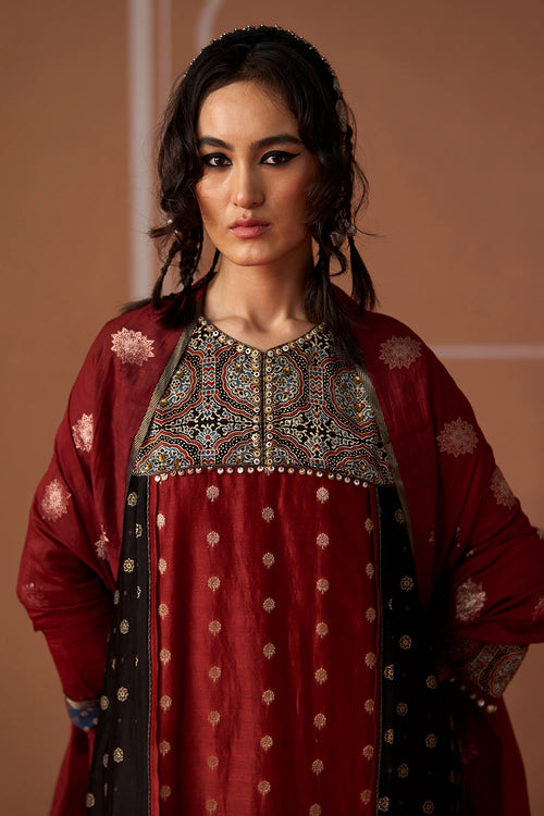 Aditi Kurta
