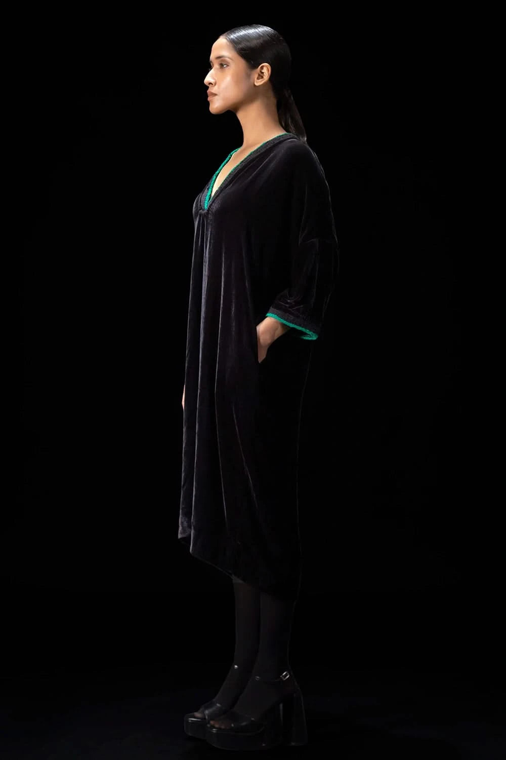 Hoop Black Kaftan