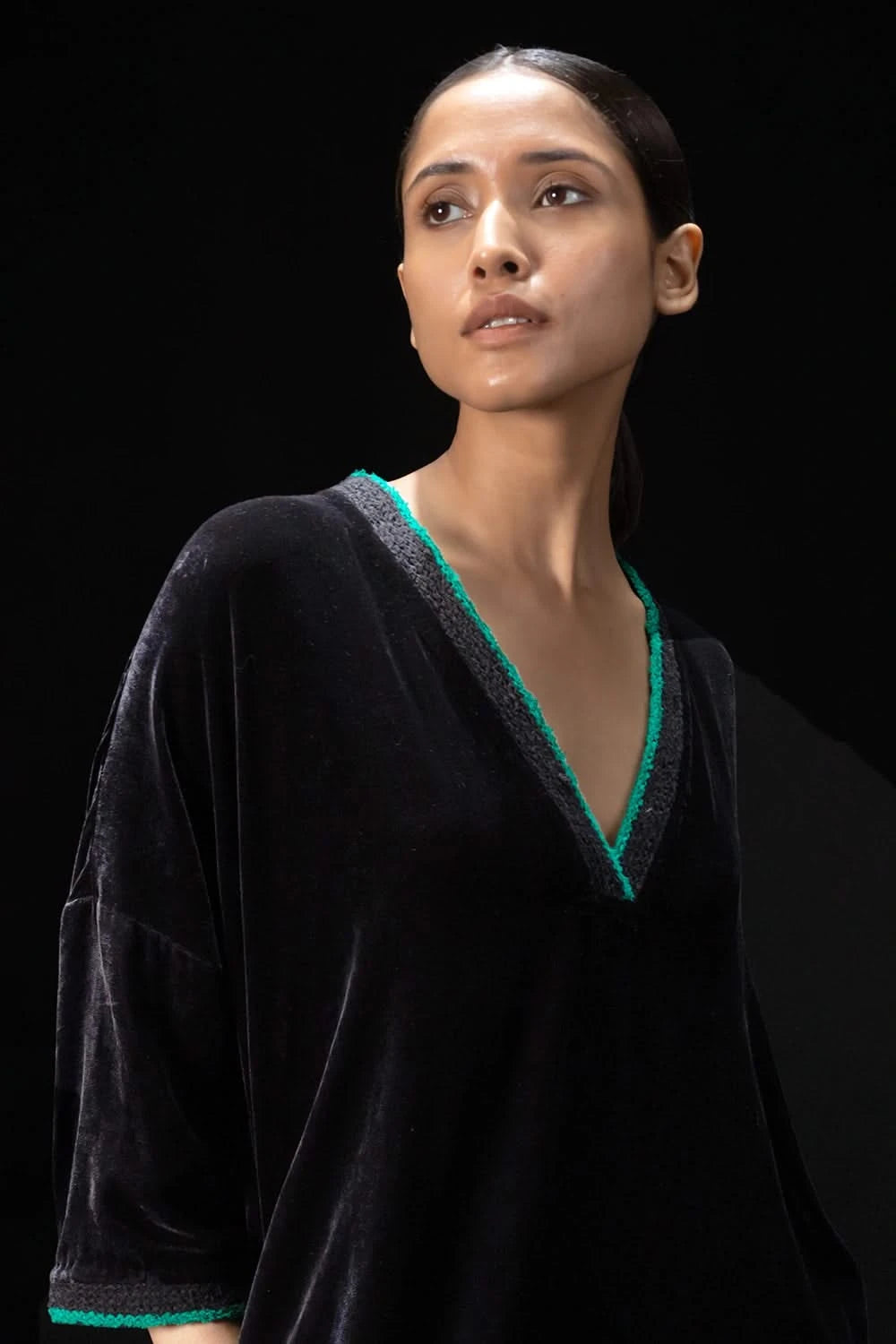 Hoop Black Kaftan