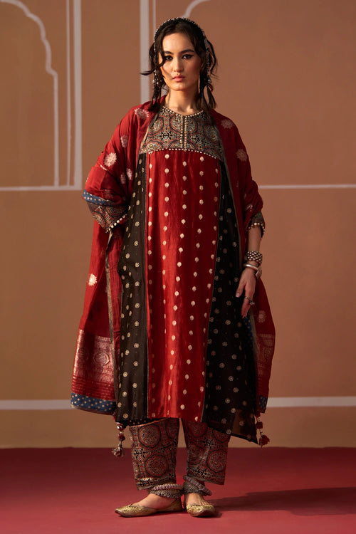 Aditi Kurta with Gargi Salwar and Afzi Dupatta