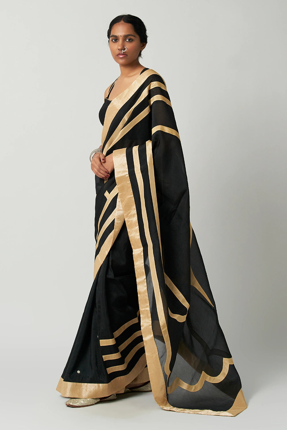 Surma Mehrabiya Applique Silk Saree Set