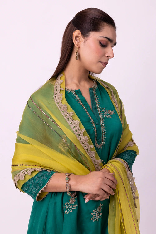 Vadha Dupatta