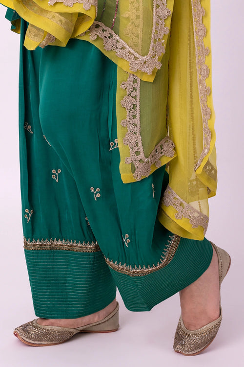 Vadha Dupatta