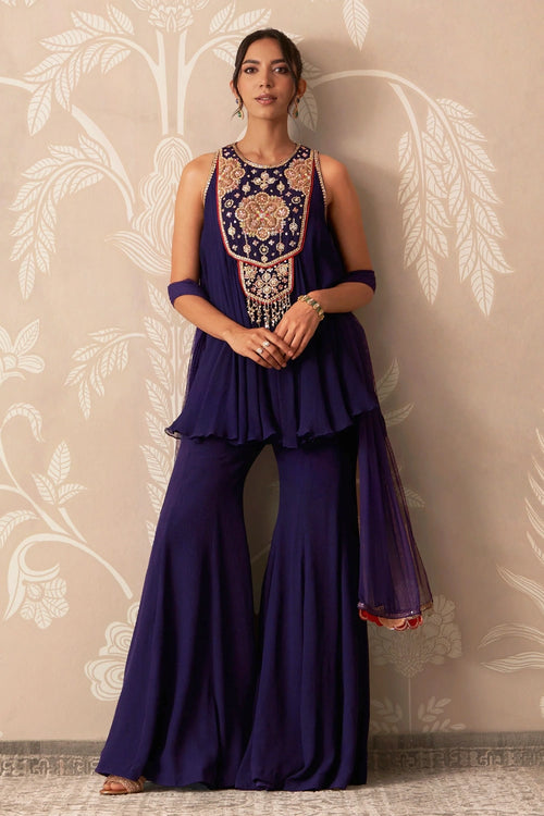 Mannat
Kurti Skirt Set