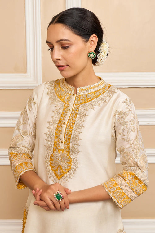 Resham Daisy Ivory Straight Kurta with Salwar and Dupatta