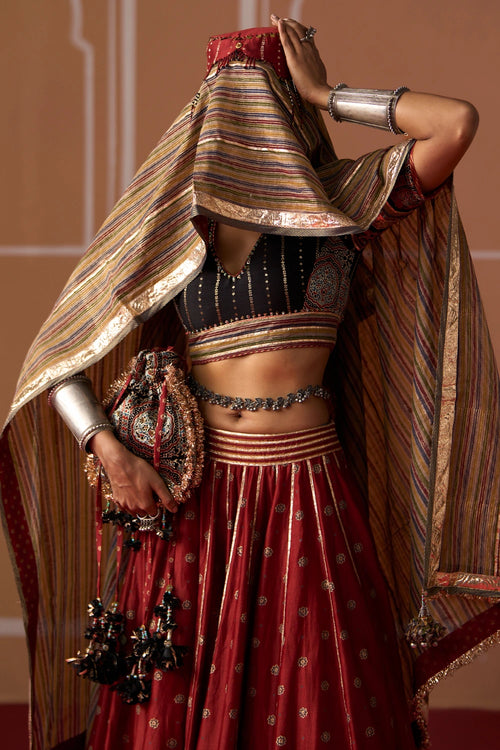 Niviya Dupatta