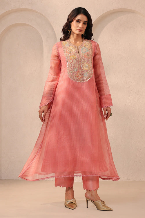 Vaayu Pink Applique Yoke Kurta Set
