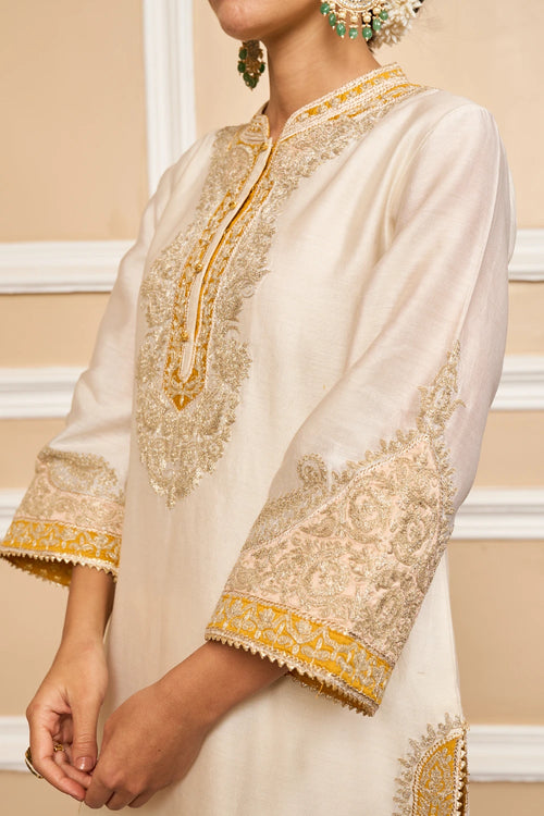 Sabaa Daisy Ivory Straight Kurta with Salwar and Dupatta