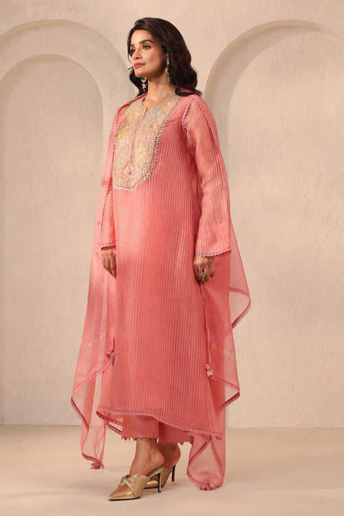 Vaayu Pink Applique Yoke Kurta Set
