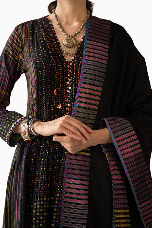 Nailah Kurta with Lotus Pant and Moke Dupatta