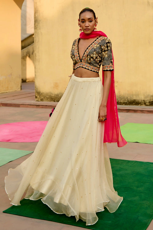 Jantar Mantar Chand Lehenga Set