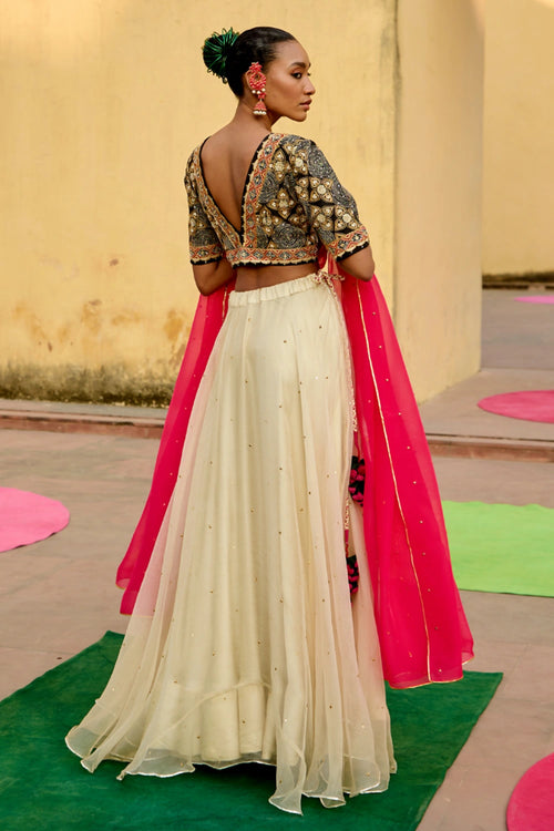 Jantar Mantar Chand Lehenga Set