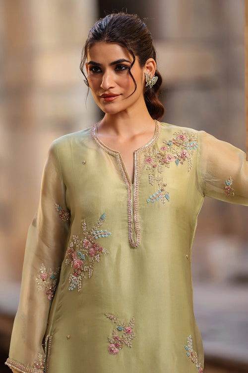 Vaayu Green Phool Kurta Set