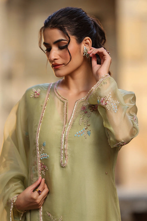 Vaayu Green Phool Kurta Set