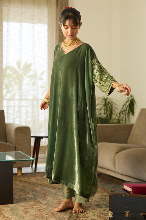 Green Makhmal Kaftan Set
