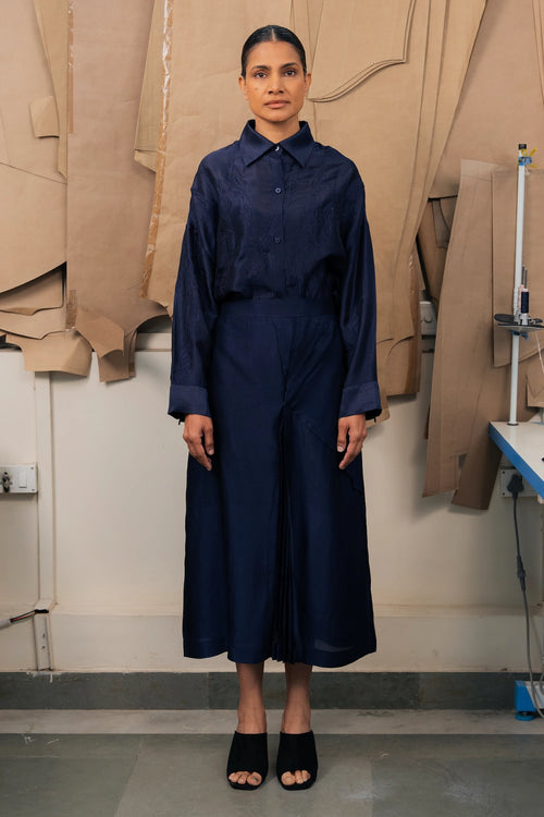 Willow Line Shirt With Blue Knotted Skirt