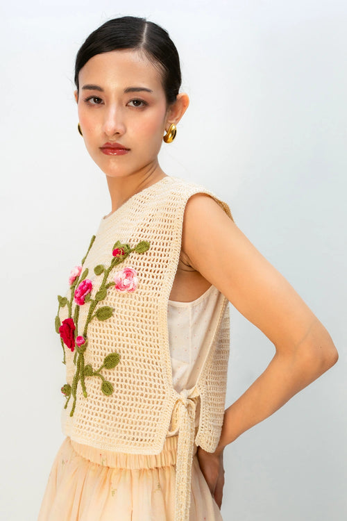 Rosy Pause Bib