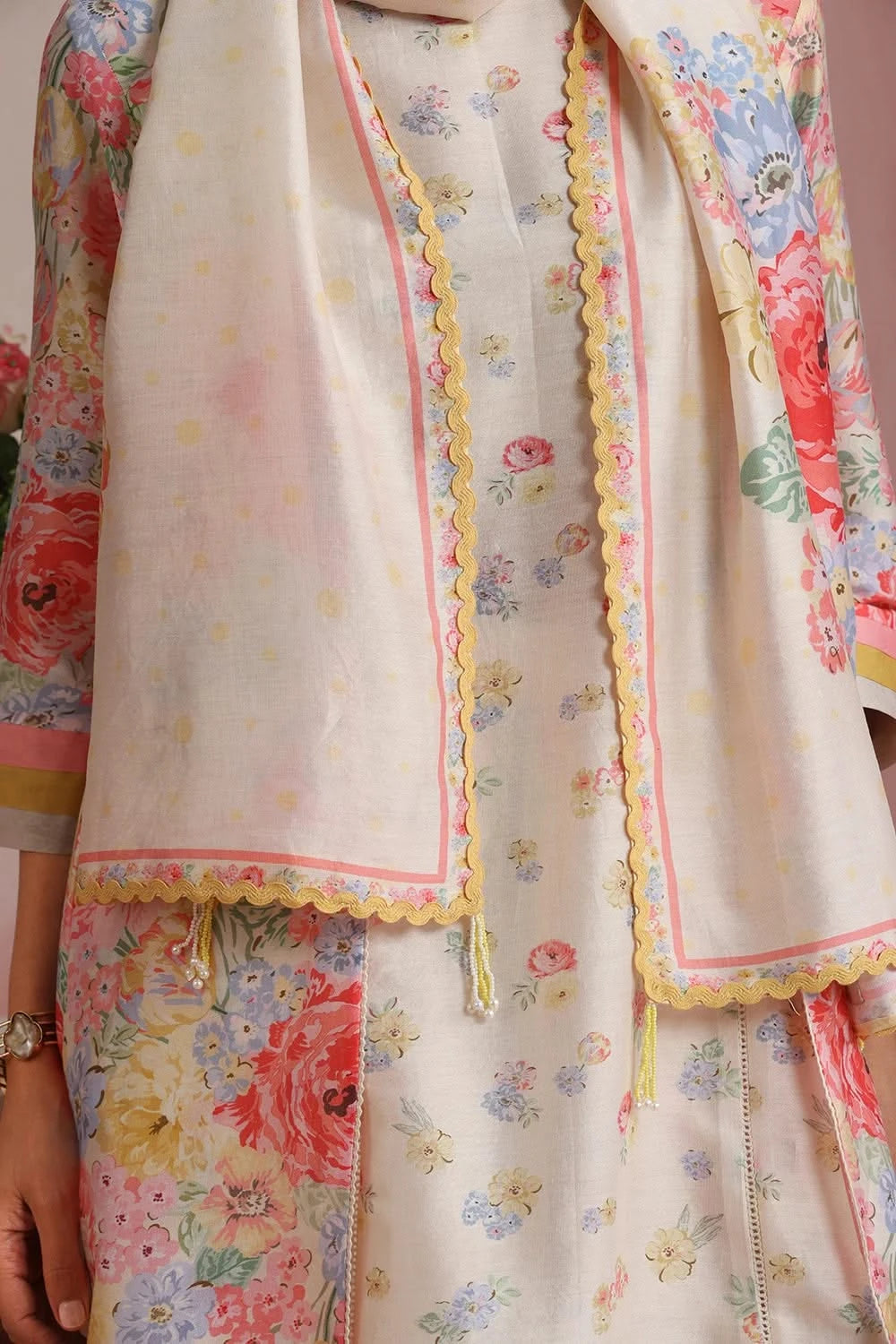 Shop MOH India Designer Dresses \u0026 Kurta Sets for Women in India | The Sverve, image size:1000x1500