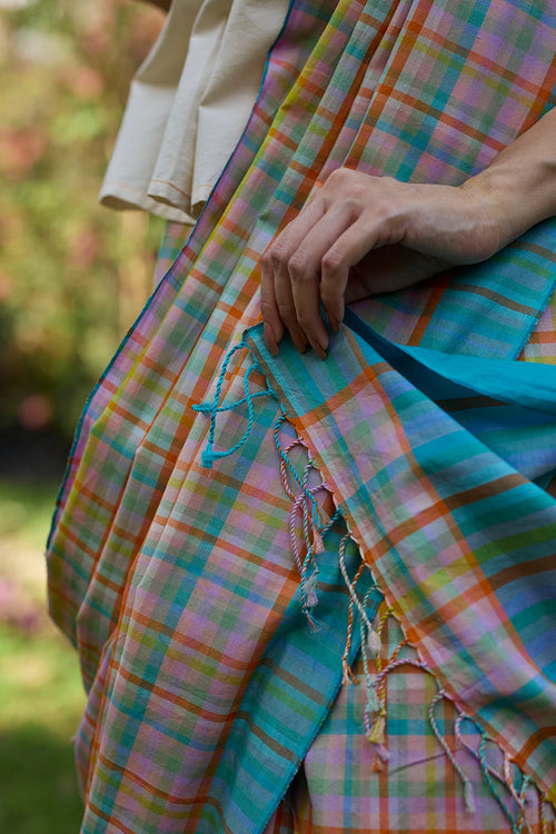 Field-to-Shore Checkered Saree With Blouse