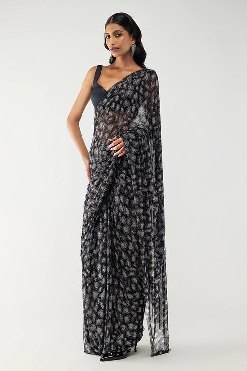 Obsidia Sari