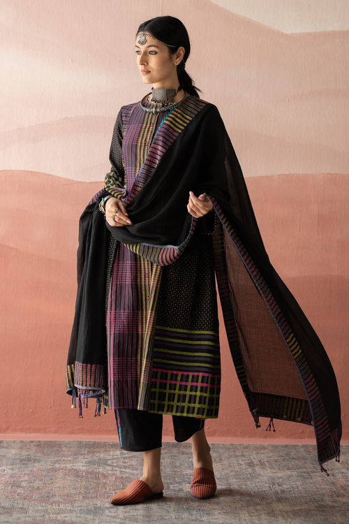 Zuberi Kurta with Lotus Pant and Moke Dupatta