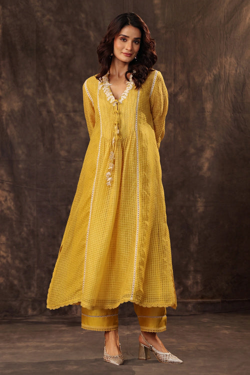 Vaayu Yellow Tie-up Kurta Set
