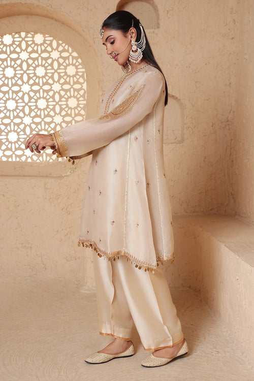 Mehrang Ivory Short Pheran Kurta Set With Dupatta