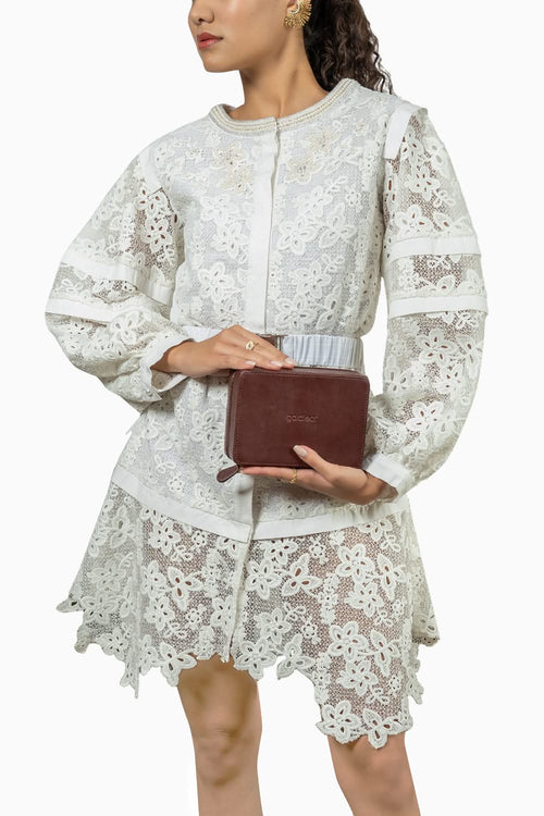 White Lace Lace Dress With Pearls