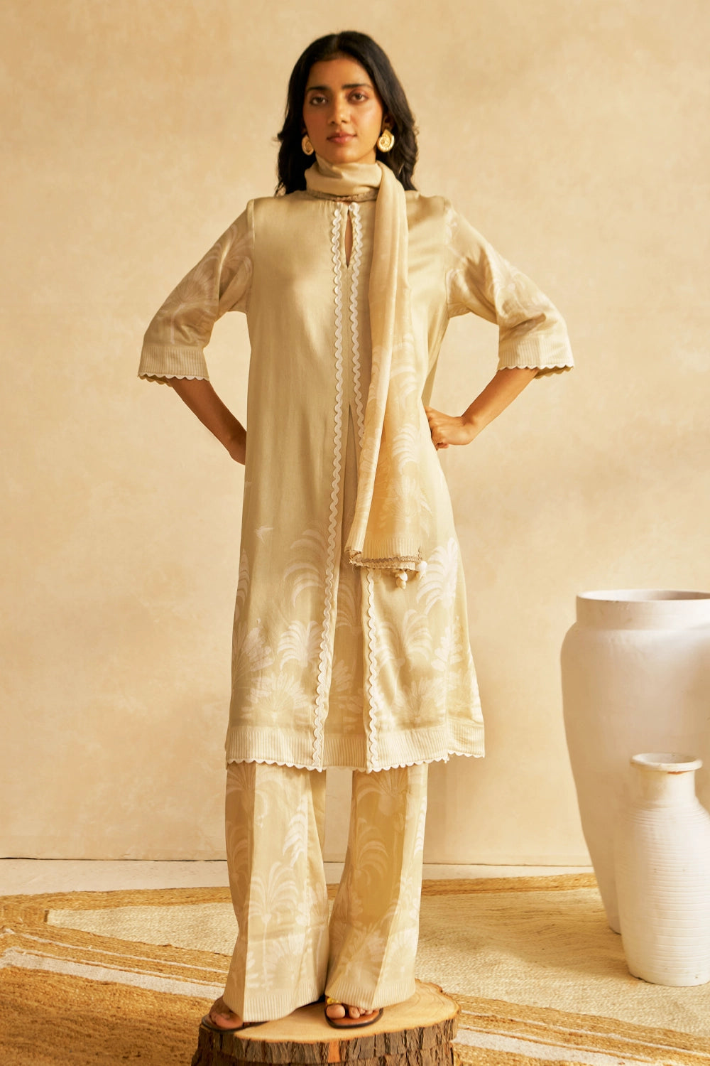 Palm Royale Co-ord Set With Stole