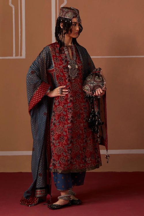 Arohi Kurti