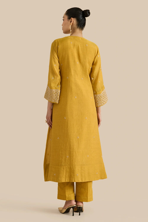 Angrakha Set Crafted With Chikankari Threadwork With Mukash