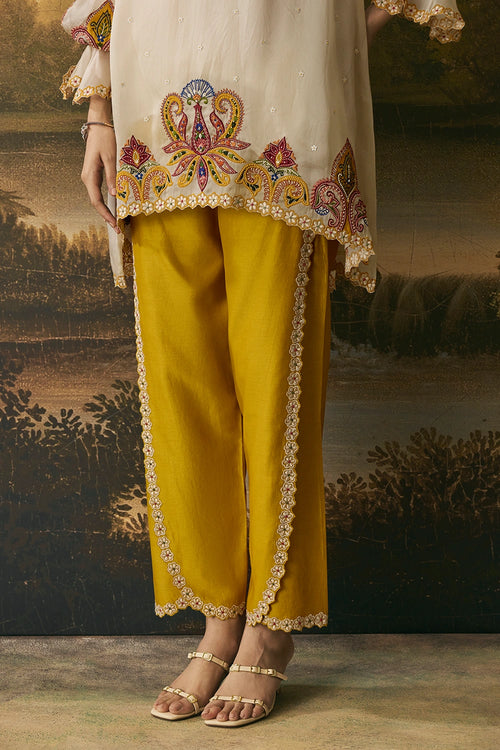 Ivory Contrast Paisley Tunic With Floral Tulip Pants