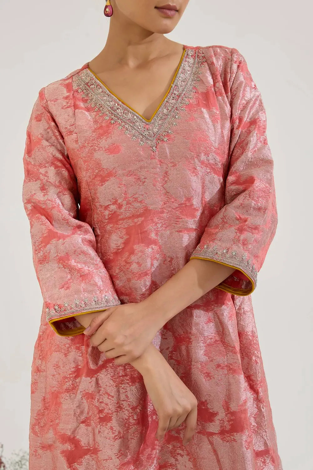 Blush Dori Jacquard Kurta And Pants Set