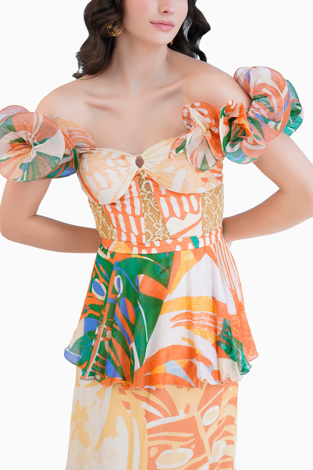 Mysterious Tropic Printed Tiered Dress With Corsage Sleeves