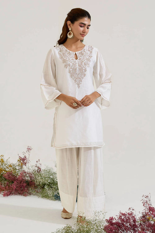 Rosy White Zari Kurta And Salwar Set