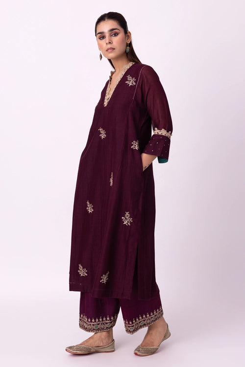 Amra Kurta