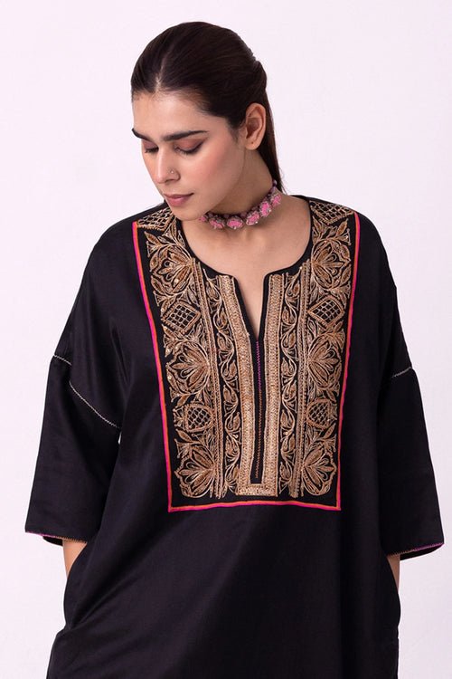 Badaam Kaftan