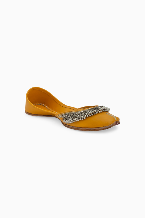 Mustard Ghunghroo Blast Juttis