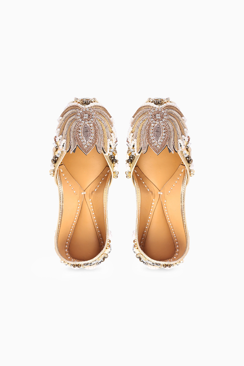 Golden Lotus Juttis