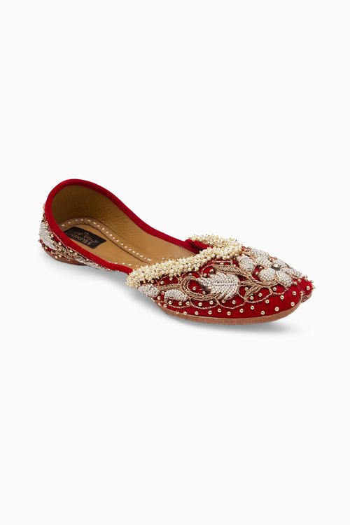 Red Pixie Juttis