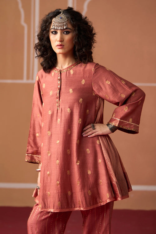 Charu Kurta