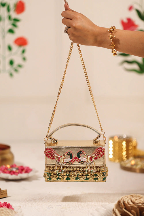 Kanakriti Sling Bag