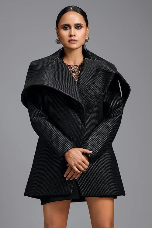 Sculpted Lapel Quilted Jacket