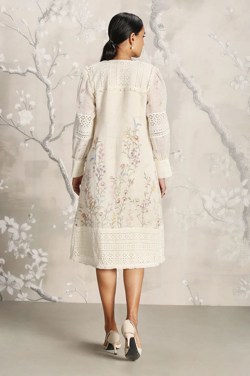 Walk in the Clouds Off White Jacket and Sloane